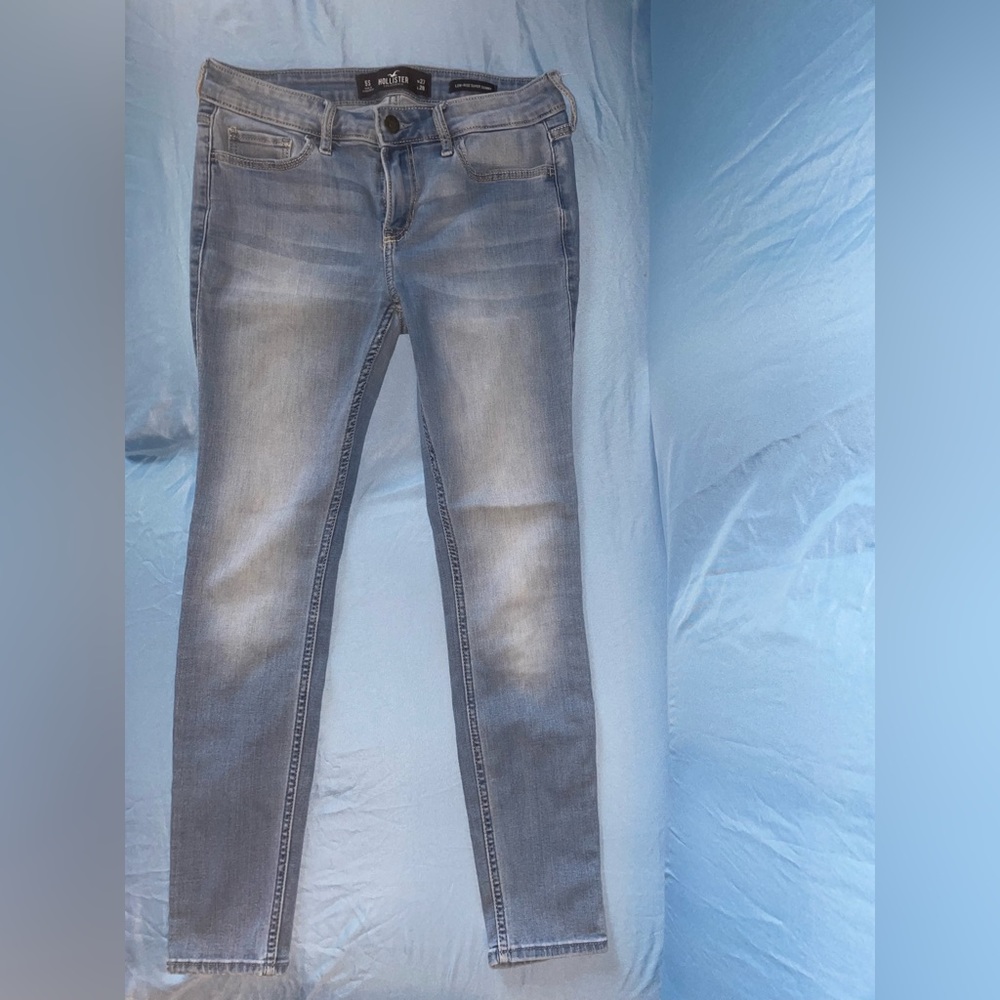 Hollister - Low Rise Super Skinny - 5S - 5 short - Light wash Bundle 4 jeans $20